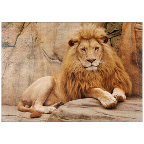 Darstellung des Puzzle Motivs Ein Löwe entspannt auf einem Stein - Puzzleteile: 1000