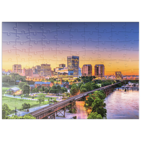 Darstellung des Puzzle Motivs Richmond, Virginia, USA, Skyline der Innenstadt am Fluss in der Dämmerung - Puzzleteile: 100
