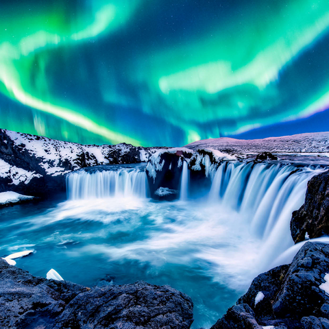 Nordlichter über dem Godafoss Wasserfall in Island 1000 Puzzle 3D Modell