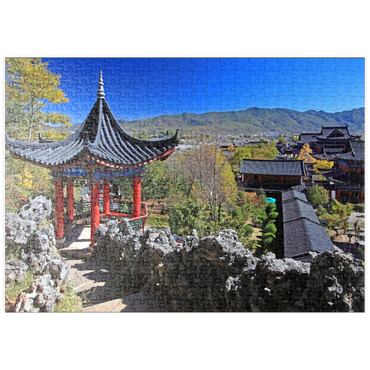 puzzleplate Aussichtspavillon über der Residenz der Naxi Herrscher Mu in der Altstadt Dayan in Lijiang, Provinz Yunnan, China 500 Puzzle