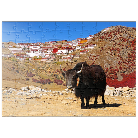 puzzleplate Yak mit Blick zum Ganden Kloster am Berg Drog Riboche bei Tagtse Dzong, Tibet, China 100 Puzzle