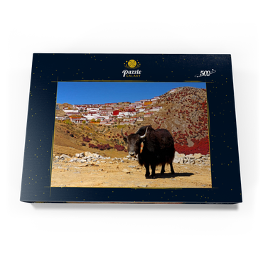 Yak mit Blick zum Ganden Kloster am Berg Drog Riboche bei Tagtse Dzong, Tibet, China 500 Puzzle Schachtel Ansicht3