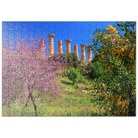 Darstellung des Puzzle Motivs Blühende Bäume mit dem Heraklestempel im Tal der Tempel, Italien - Puzzleteile: 200