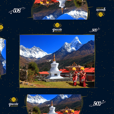 Mönche vor der Stupa in der buddhistischen Klosteranlage Tengpoche gegen Mount Everest (8848m), Nepal 500 Puzzle Schachtel 3D Modell