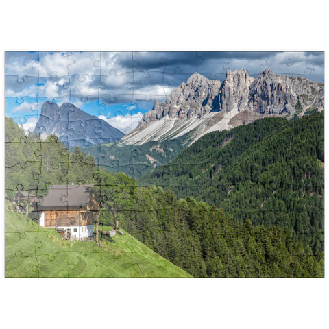 puzzleplate Bauernhaus bei Afers gegen Peitlerkofel (2675m), Aferer Geisler, Brixen, Dolomiten, Trentino-Südtirol 100 Puzzle