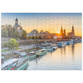 Darstellung des Puzzle-Motivs Brühlsche Terrasse an der Elbe mit der Frauenkirche bei Sonnenuntergang – Puzzleteile: 200