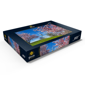 Darstellung des Puzzle Motivs Kirschblüte im Olympiapark am Olympiaturm, München - Puzzleteile: 1000