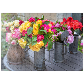 Darstellung des Puzzle Motivs Rosen auf dem Rosenmarkt - Puzzleteile: 200
