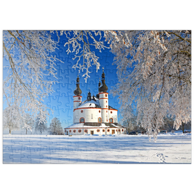 Darstellung des Puzzle-Motivs Wallfahrtskirche der Heiligsten Dreifaltigkeit im Winter bei Waldsassen – Puzzleteile: 200