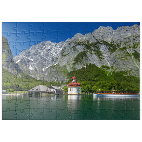 Darstellung des Puzzle Motivs Blick über den See auf St. Bartholomä gegen den Watzmann - Puzzleteile: 100