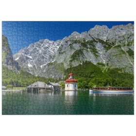 Darstellung des Puzzle-Motivs Blick über den See auf St. Bartholomä gegen den Watzmann – Puzzleteile: 500
