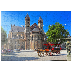 Darstellung des Puzzle-Motivs St. Servatiusbasilika am Vrijthof mit Pferdekutsche, Maastricht – Puzzleteile: 200