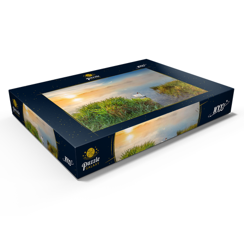 Sonnenaufgang mit Schwan am Riegsee bei Murnau 1000 Puzzle Schachtel Ansicht1