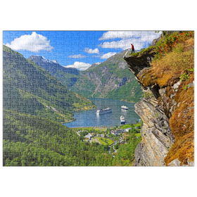Darstellung des Puzzle Motivs Blick vom Flydalsjuvet auf den Geiranger Fjord, Norwegen - Puzzleteile: 500