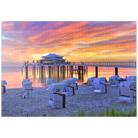Darstellung des Puzzle-Motivs Strand mit Strandkörben und Seebrücke mit Mikado Teehaus im Morgenrot – Puzzleteile: 1000