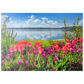 Darstellung des Puzzle-Motivs Seepromenade in Überlingen am Bodensee im Frühling zur Tulpenblüte – Puzzleteile: 200