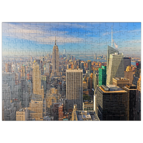 Darstellung des Puzzle-Motivs Rockefeller Center und Empire State Building mit One World Trade Center, New York City – Puzzleteile: 200