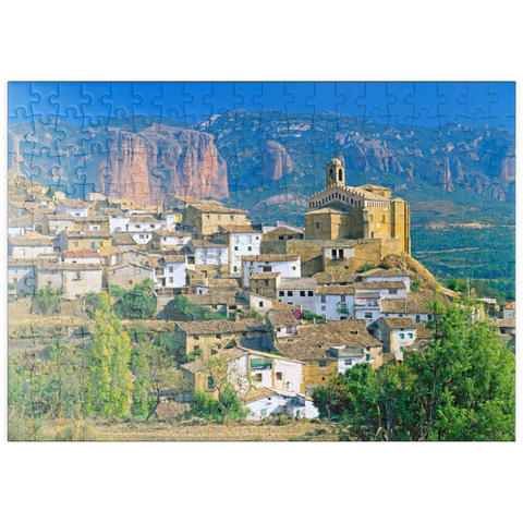puzzleplate Bergdorf Murillo de Gallego gegen Los Mallos de Riglos in der Sierra de Loarre 200 Puzzle