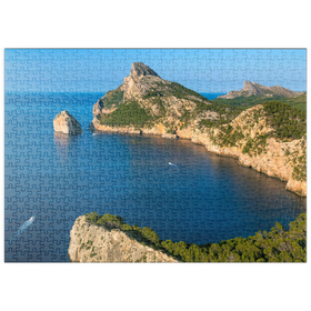 Darstellung des Puzzle-Motivs Cap de Formentor mit der Insel Illot el Colomer, Pollenca, Serra de Tramuntana, Mallorca – Puzzleteile: 500