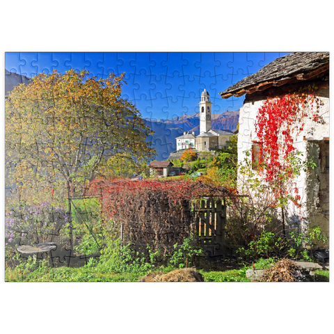 puzzleplate Blick zur Dorfkirche im Bergdorf Soglio, Bregaglia im Bergell Tal, Engadin, Kanton Graubünden, Schweiz 200 Puzzle