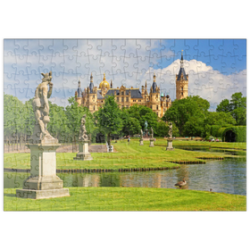 Darstellung des Puzzle-Motivs Schlossgarten mit dem Schweriner Schloss – Puzzleteile: 200