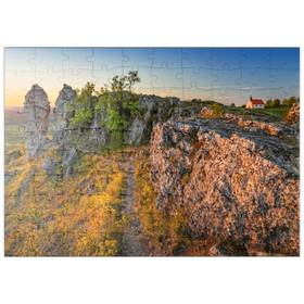 Darstellung des Puzzle Motivs Abend auf dem Zeugenberg Ehrenbürg - Puzzleteile: 100