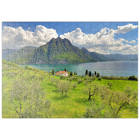 Darstellung des Puzzle-Motivs Blick auf den See bei Riva di Solto, Iseosee, Lombardei, Italien – Puzzleteile: 200