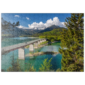 Darstellung des Puzzle-Motivs Brücke über den Sylvensteinstausee bei Lenggries – Puzzleteile: 200