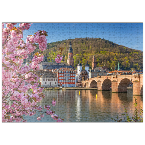 puzzleplate Japanische Zierkirsche am Neckarufer mit Blick zur Heidelberger Altstadt und Alte Brücke 500 Puzzle