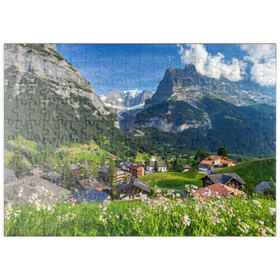 Darstellung des Puzzle-Motivs Bergdorf Grindelwald gegen Fiescherhorn und Eiger, Berner Oberland – Puzzleteile: 200