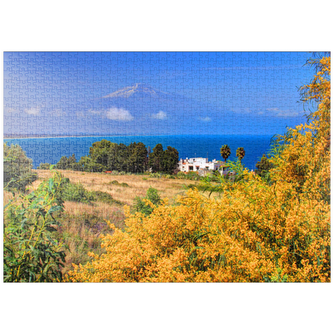 puzzleplate Blühende Mimosen und Ferienhaus mit Blick zum Ätna (3323m) 1000 Puzzle