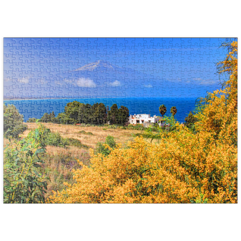 puzzleplate Blühende Mimosen und Ferienhaus mit Blick zum Ätna (3323m) 500 Puzzle