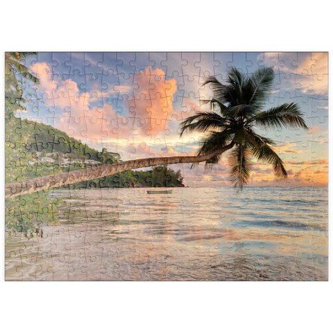puzzleplate Palme am Strand von Baie Lazare, Westküste, Insel Mahe, Seychellen 200 Puzzle