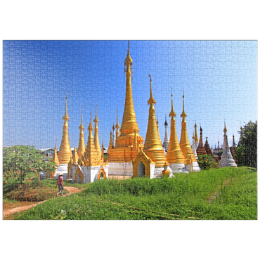 puzzleplate Stupas in der Klosteranlage von Ywama am Inle See, Myanmar 1000 Puzzle