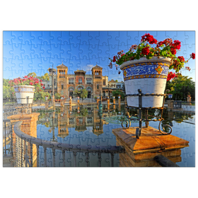 Darstellung des Puzzle Motivs Wasserbecken mit dem Mudejar Pavillon im Morgenlicht, Plaza de America - Puzzleteile: 200