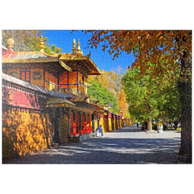 Darstellung des Puzzle Motivs Eines der Wohngebäude im Park der Sommerresidenz des Dalai Lamas, Tibet - Puzzleteile: 1000