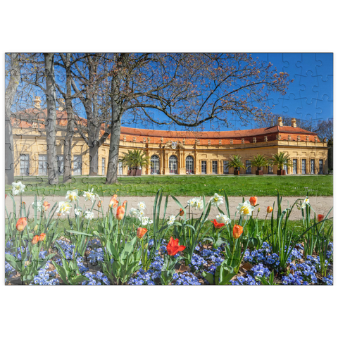 puzzleplate Schlossgarten mit der Orangerie im Frühling zur Zeit der Tulpenblüte 200 Puzzle