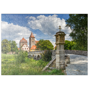 puzzleplate Altmühlbrücke in Ornbau mit dem Stadttor in die Altstadt am Altmühl Radweg 200 Puzzle