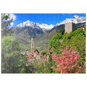 Darstellung des Puzzle-Motivs Altstadt mit Pfarrkirche und Pulverturm gegen Texelgruppe, Meran – Puzzleteile: 200