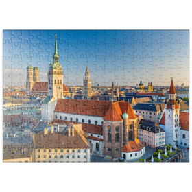 Darstellung des Puzzle-Motivs Altstadt mit der Kirche Alter Peter, Frauenkirche und Rathaus - München – Puzzleteile: 200
