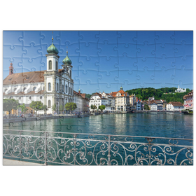 Darstellung des Puzzle Motivs Blick vom Rathaussteg über die Reuss zur Jesuitenkirche, Luzern - Puzzleteile: 100