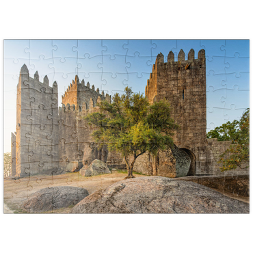 puzzleplate romanische Festungsanlage in Guimarães am Abend 100 Puzzle