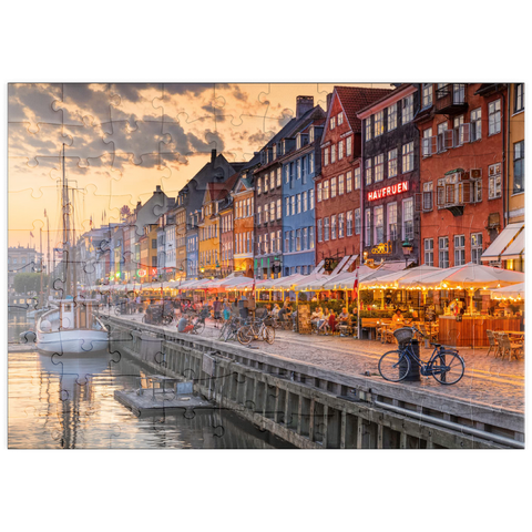 puzzleplate Abendstimmung am Stichkanal Nyhavn im Stadtteil Frederiksstaden 100 Puzzle