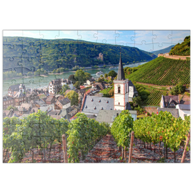 Darstellung des Puzzle Motivs Blick über den Ort mit der Heilig Kreuz Kirche zur Burg Rheinstein am Rhein, Rheintal - Puzzleteile: 100
