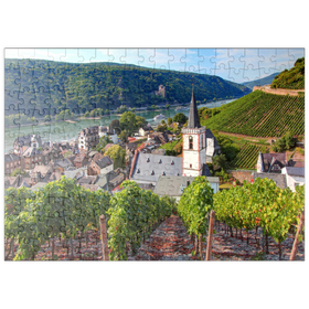 Darstellung des Puzzle-Motivs Blick über den Ort mit der Heilig Kreuz Kirche zur Burg Rheinstein am Rhein, Rheintal – Puzzleteile: 200