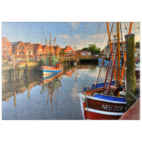 Darstellung des Puzzle-Motivs Fischerhafen mit Krabbenkuttern im Abendlicht, Neuharlingersiel, Ostfriesland – Puzzleteile: 100