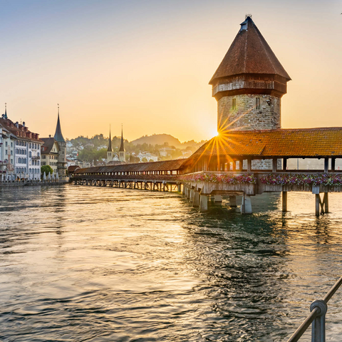 Kapellbrücke über die Reuss mit Wasserturm im Sonnenaufgang, Luzern, Kanton Luzern, Schweiz 1000 Puzzle 3D Modell