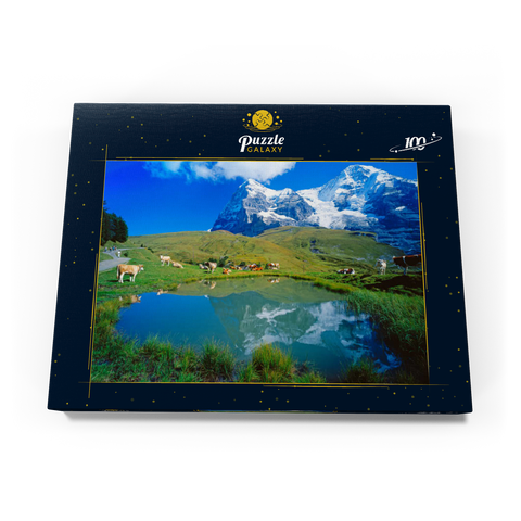 Kühe am Weiher gegen Eiger-Nordwand (3970m) und Mönch (4107m) 100 Puzzle Schachtel Ansicht3