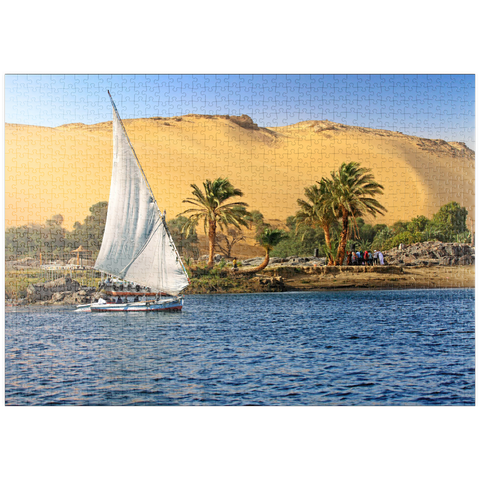puzzleplate Feluke auf dem Nil gegen die Berge der Libyschen Wüste, Assuan, Ägypten 1000 Puzzle