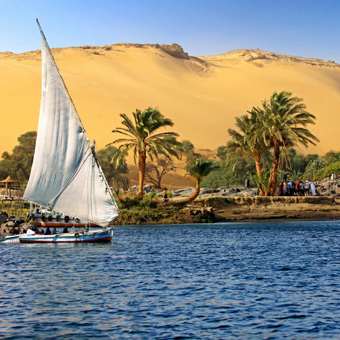 Feluke auf dem Nil gegen die Berge der Libyschen Wüste, Assuan, Ägypten 100 Puzzle 3D Modell